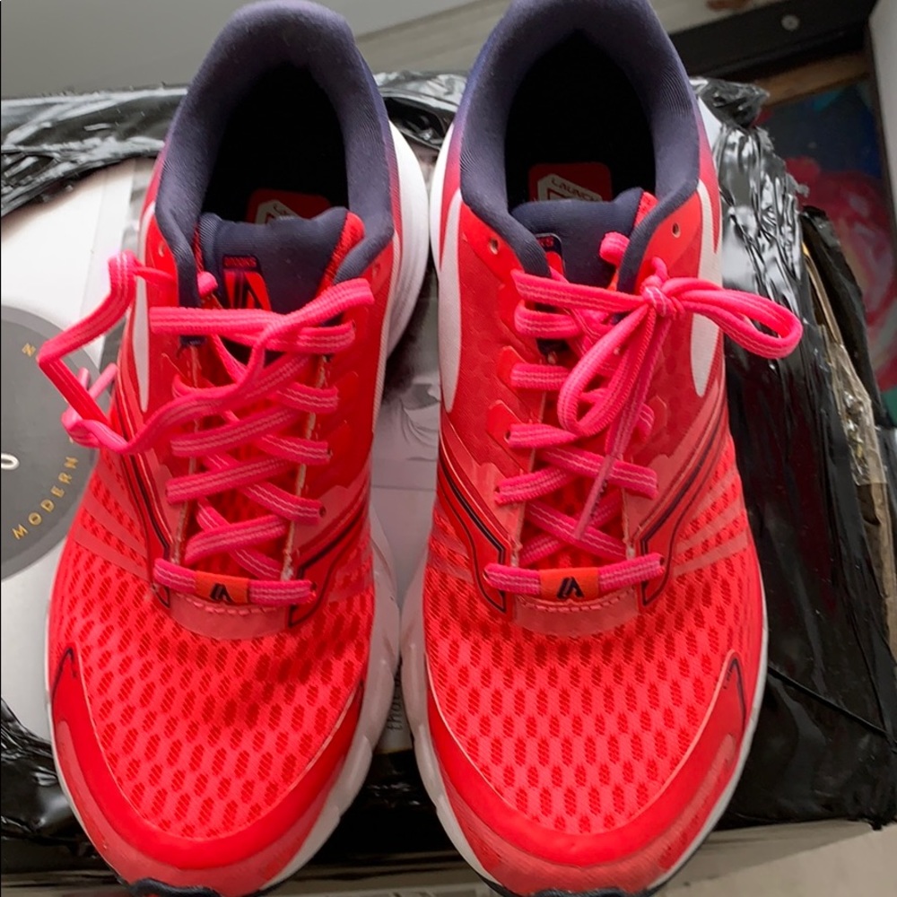 Brooks sneakers